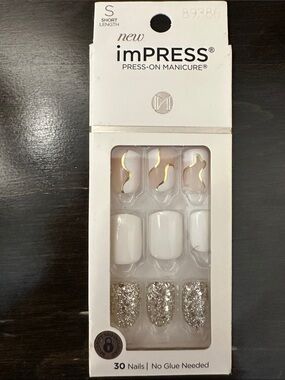 imPRESS White Nails with Gold Wave and Silver Glitter Accents